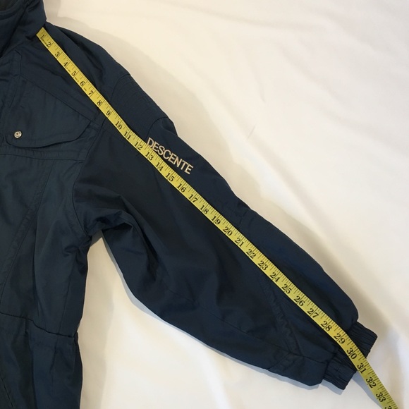 Descente ski jacket winter coat - Picture 6 of 8